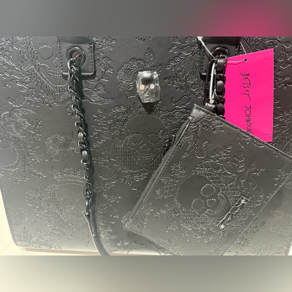 Betsey Johnson Skull Tote - Picture 4 of 11